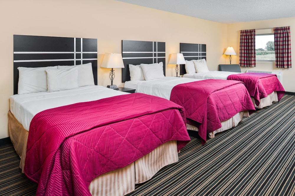 Soudersburg Inn & Suites Lancaster 12/50