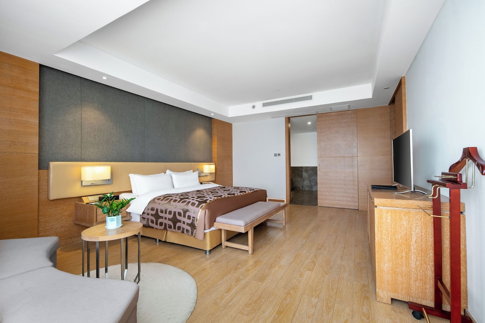 Novotel Huashan 15/50