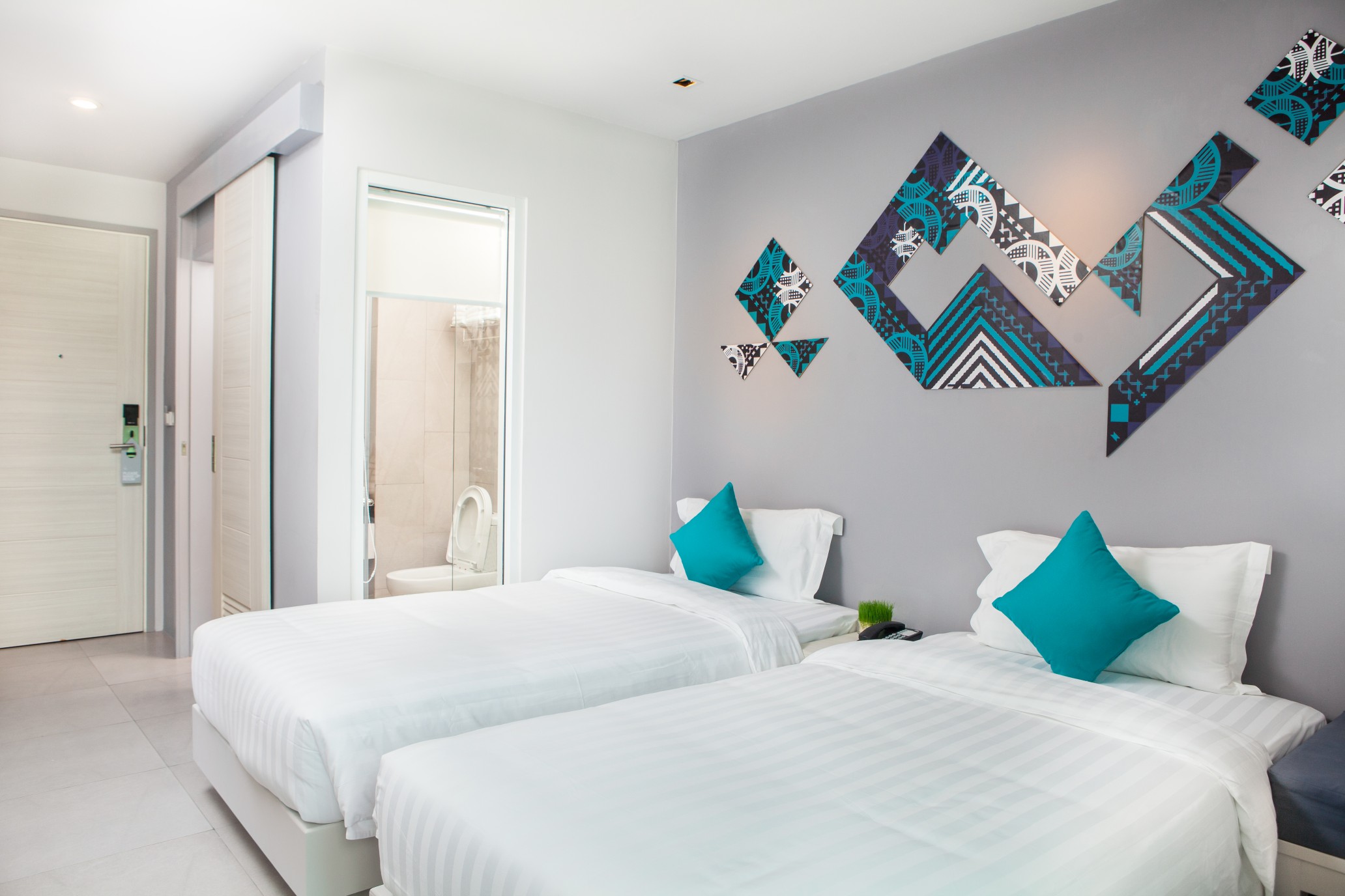 SUPERIOR ROOM