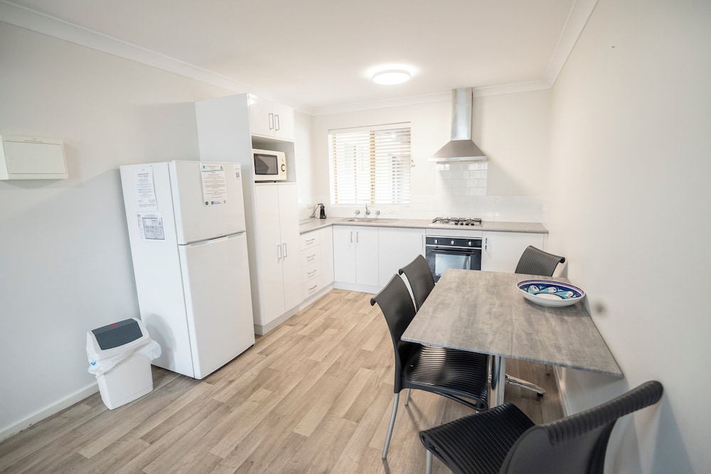 Esperance Bay Holiday Park 30/50