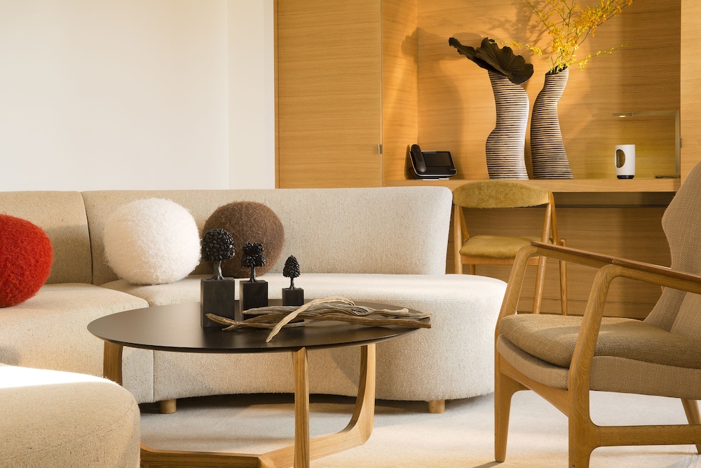 Hotel Marignan Champs Elysees 31/70