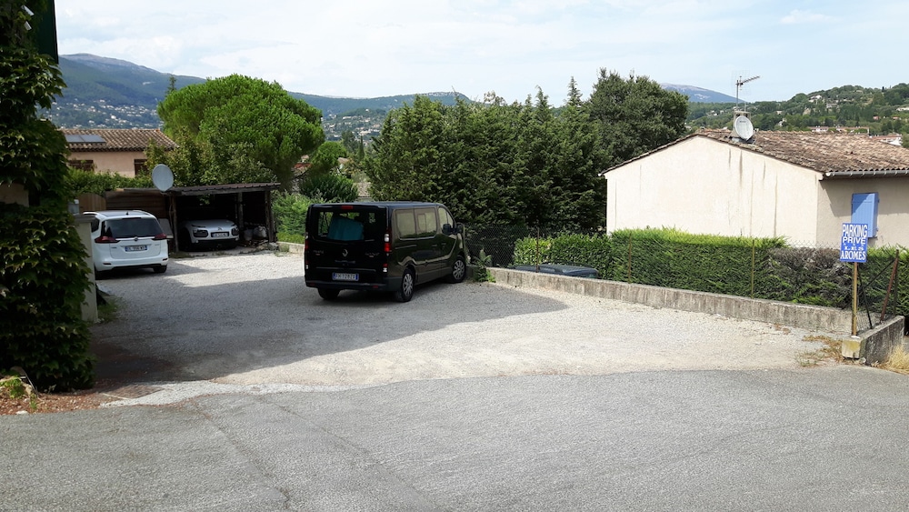 Auberge Les Arômes 35/45