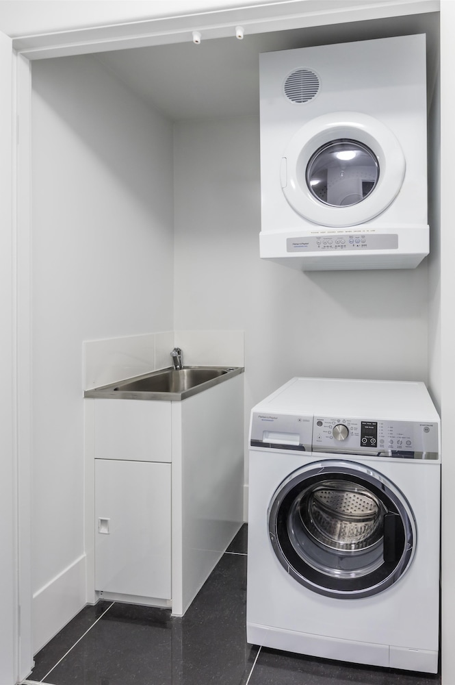 Oaks Brisbane Woolloongabba Suites 16/73