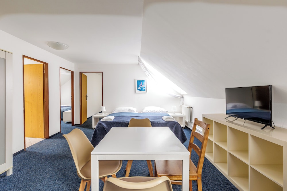 Stary Pivovar Hotel 51/65