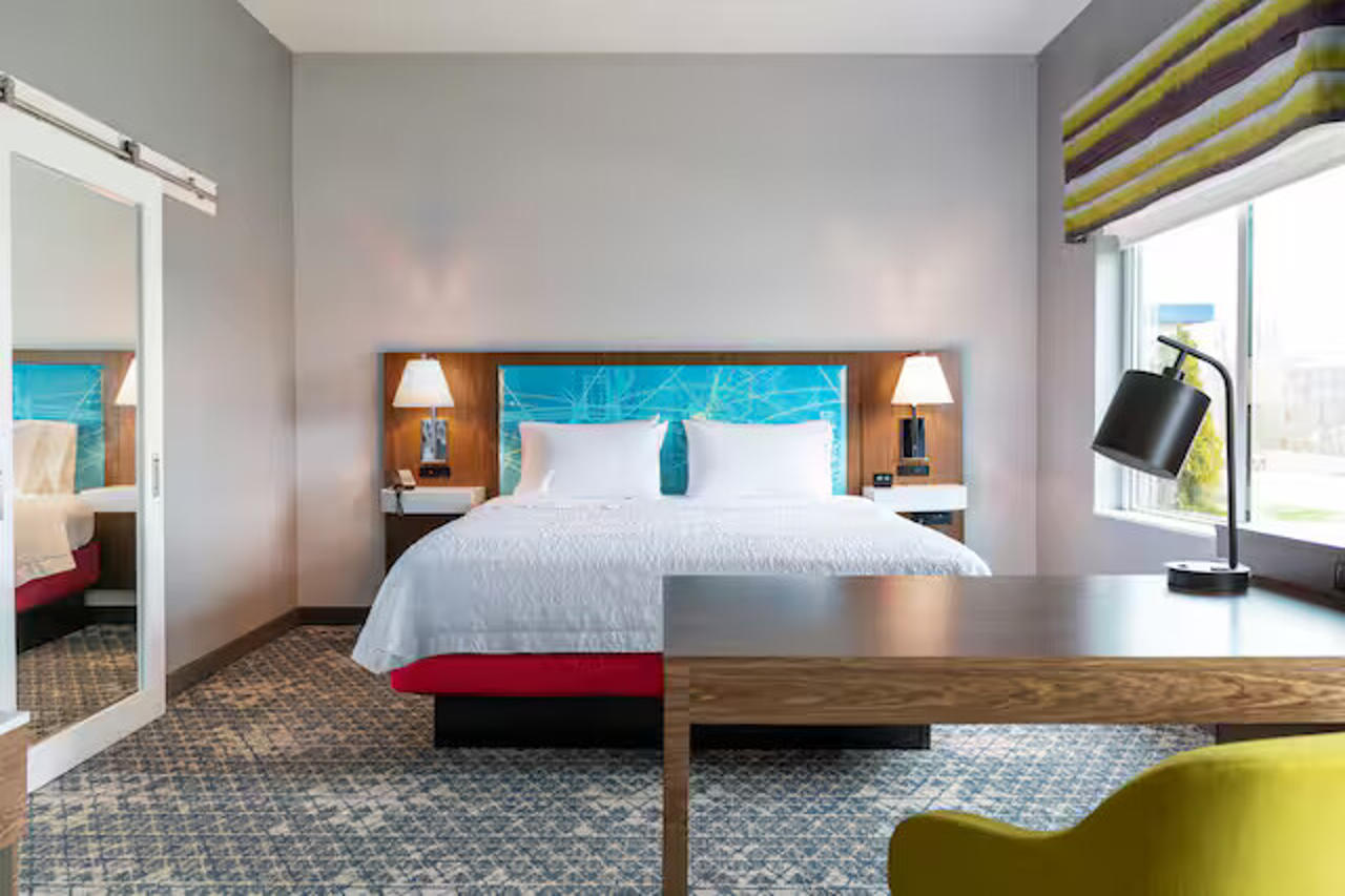 Hampton Inn by Hilton Syracuse Downtown 2/6