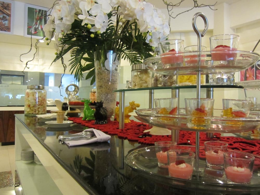 Permata Hotel 33/45