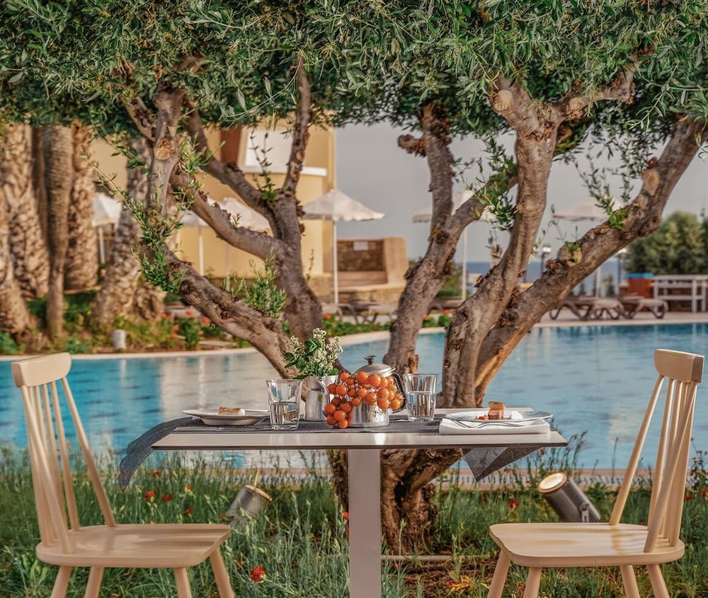 Lindos Breeze Beach Hotel 62/64