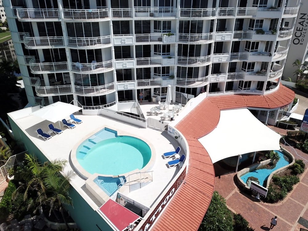 AQUARIUS RESORT 1/82