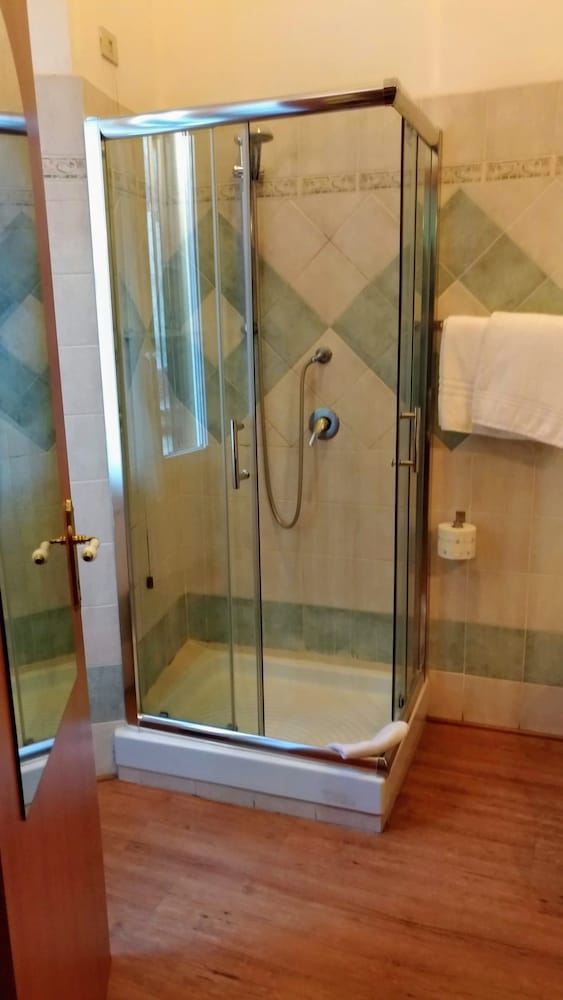 Nicolas Inn 13/50