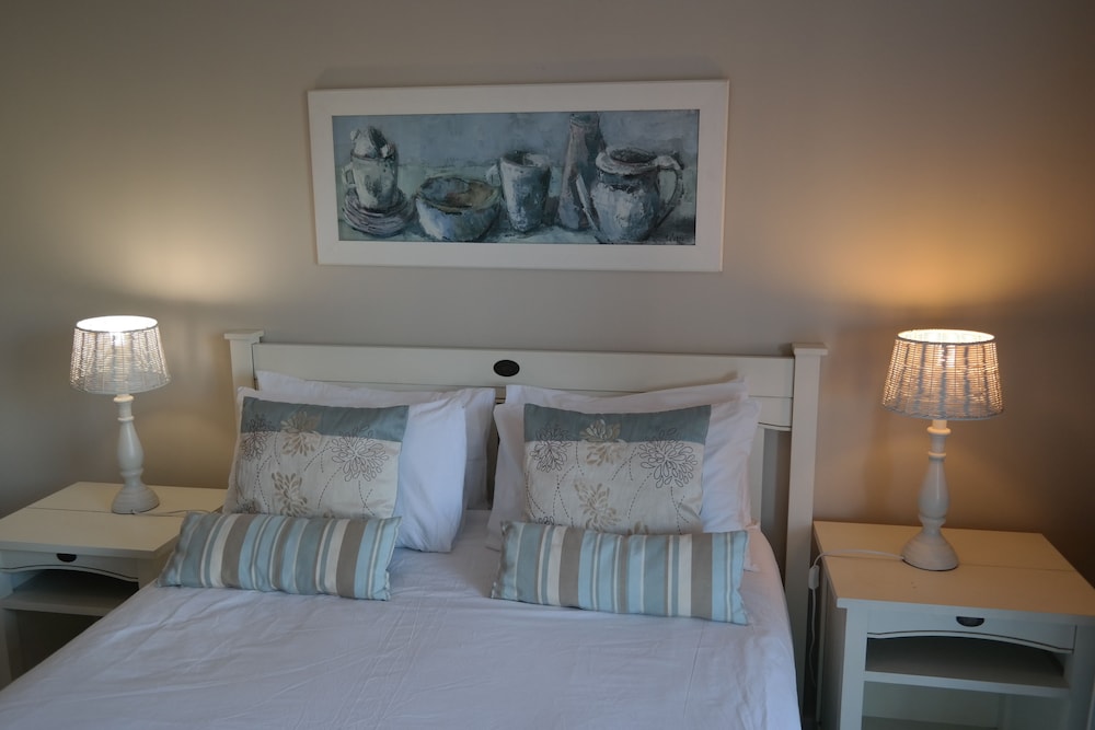 Bougain Villas Apartments 11/26