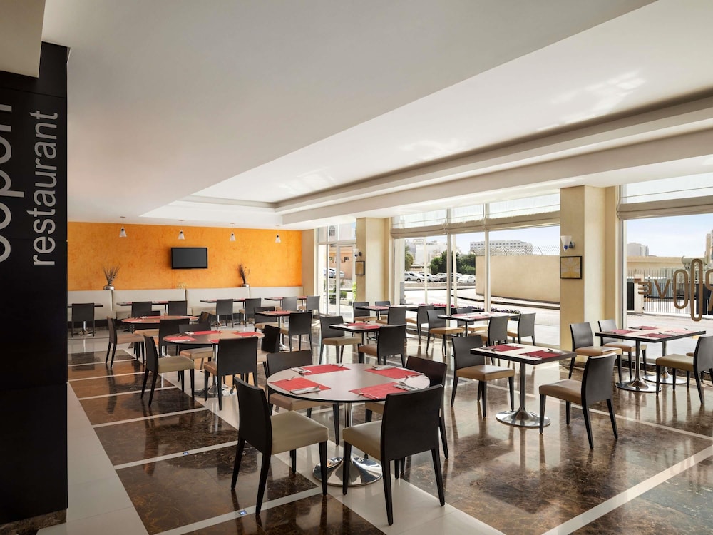 Ibis Muscat 32/48