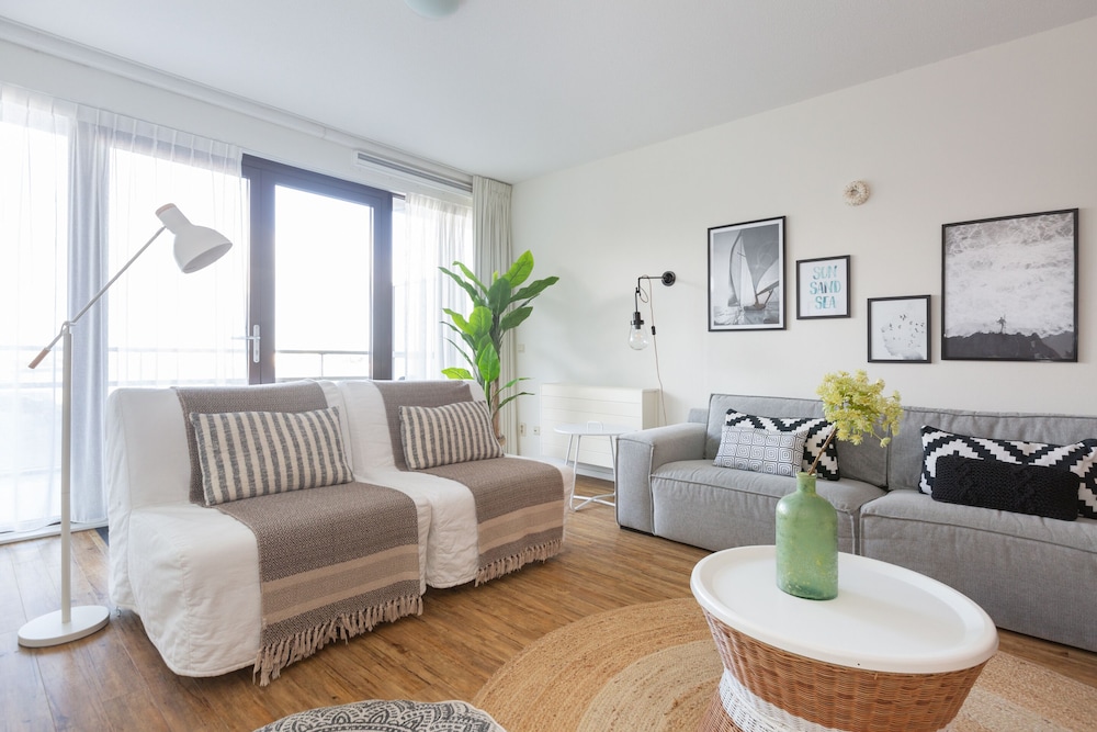 BizStay Harbour Scheveningen Apartments 30/50