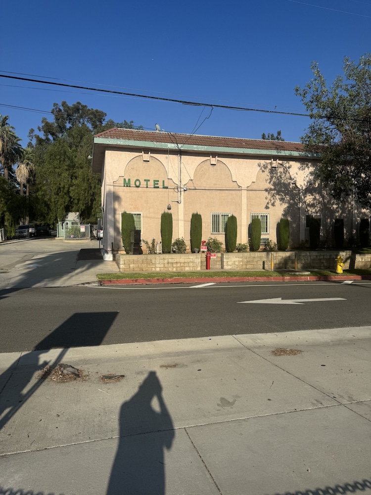 All 8 Motel 6/7