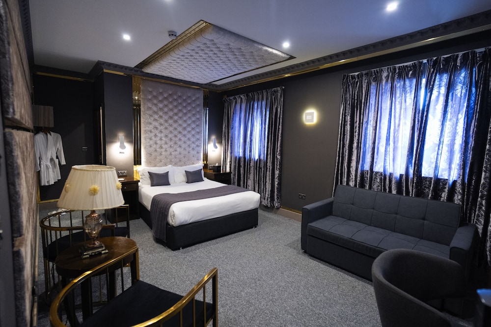 Grand Sapphire Hotel 8/35