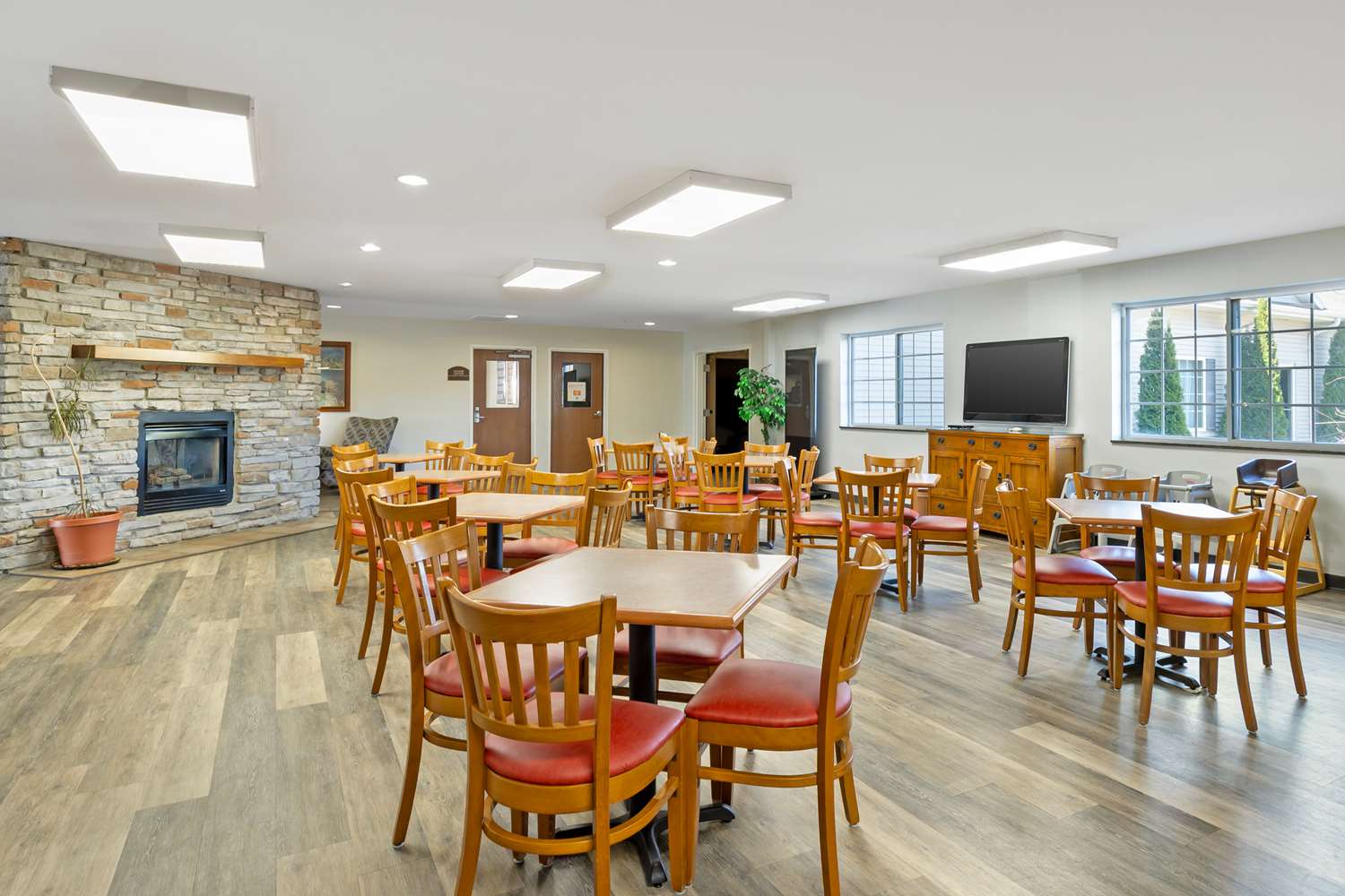 Quality Inn Suites Fort Madison Near Hwy 61 14/21