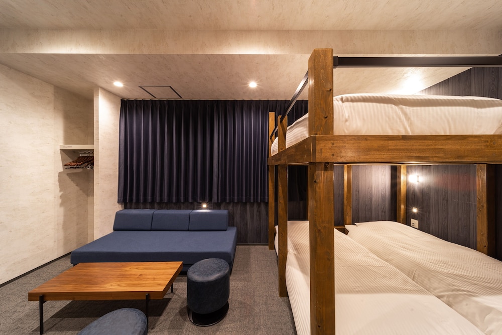 Wellstay Namba 18/50