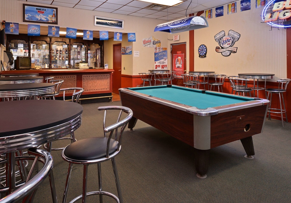 Castle Inn & Suites Anadarko 11/18