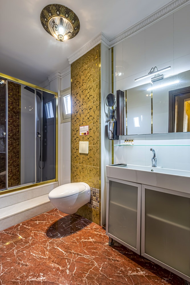 Marmaray Hotel 50/50