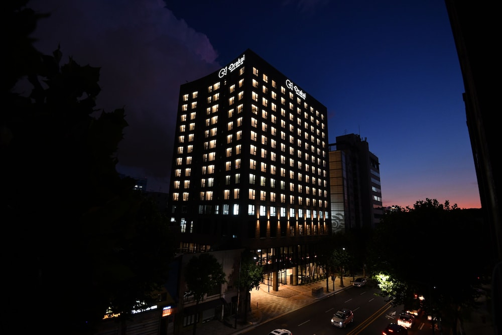 オラカイ大学路ホテル BWシグネチャーコレクション 写真1