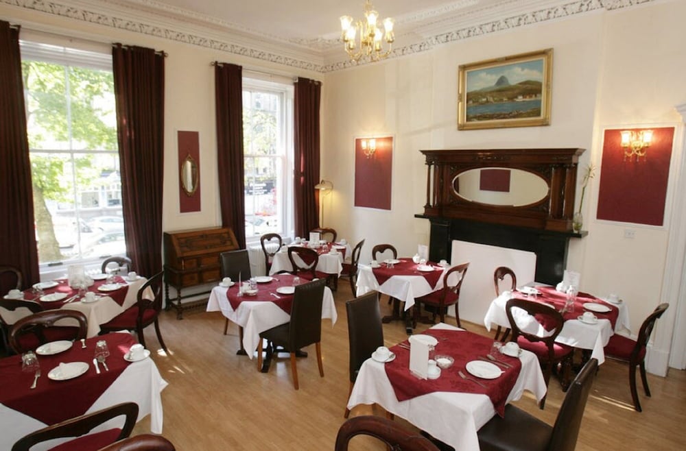 CLIFTON HOTEL 33/43