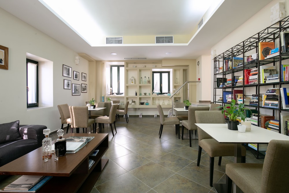KRINOS SUITES HOTEL 26/50