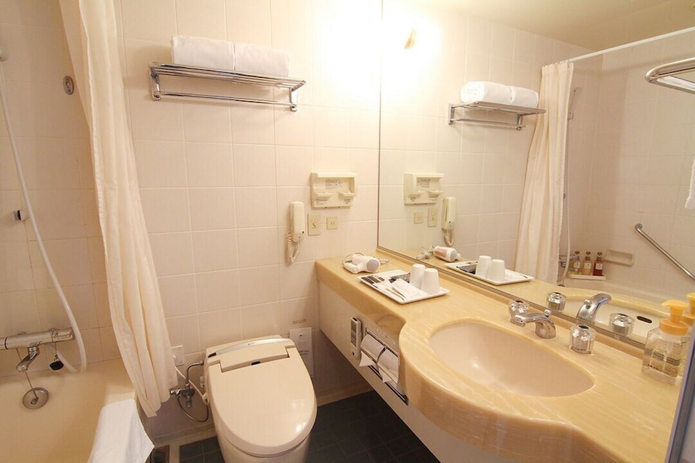 Hotel Springs Makuhari 65/67