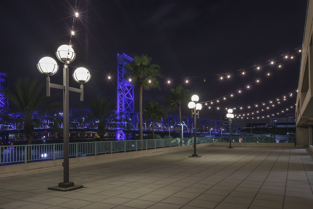 Hyatt Regency Jacksonville Riverfront 62/68