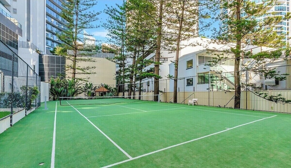 Zenith Ocean Front Apartments 22/50