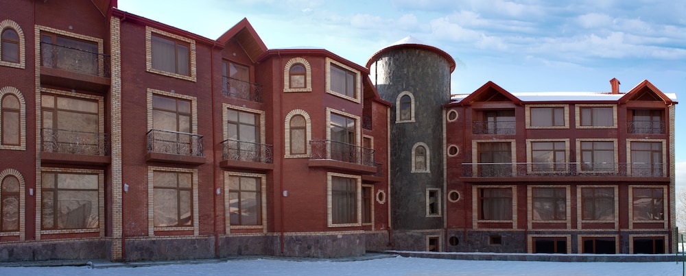El Resort Hotel 47/50