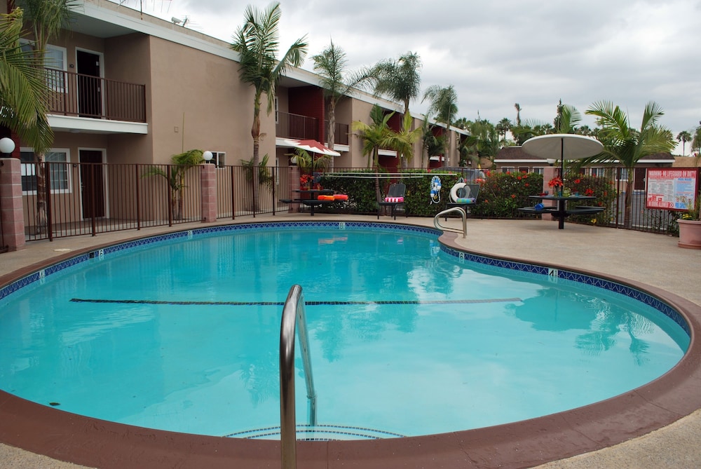 Budget Inn Anaheim 9/24