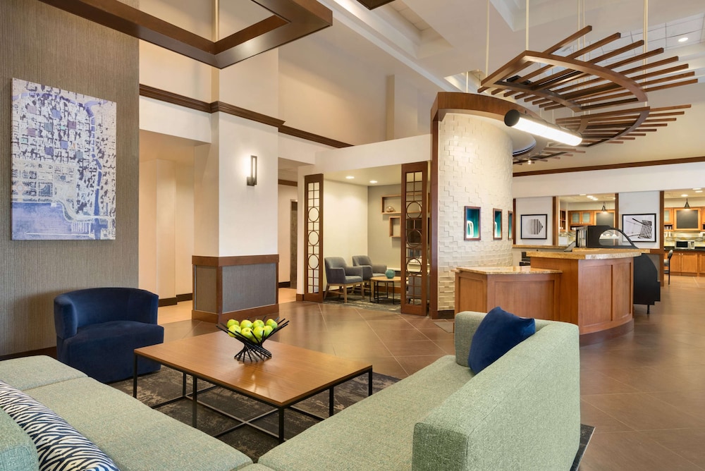 Hyatt Place Chicago/ Schaumburg 20/34