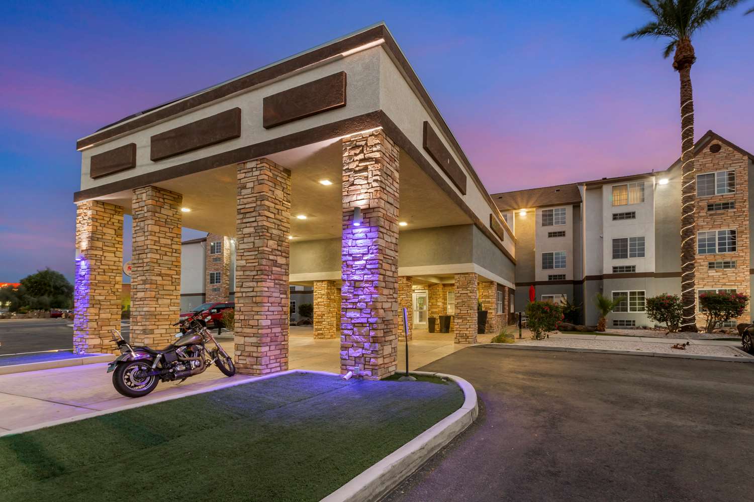 Best Western Plus Yuma Foothills Inn & Suites 40/41
