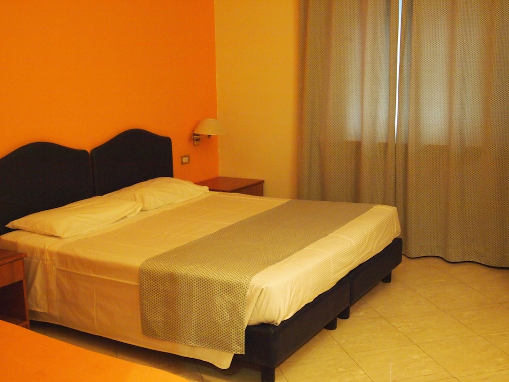 Piccolo Hotel 14/56