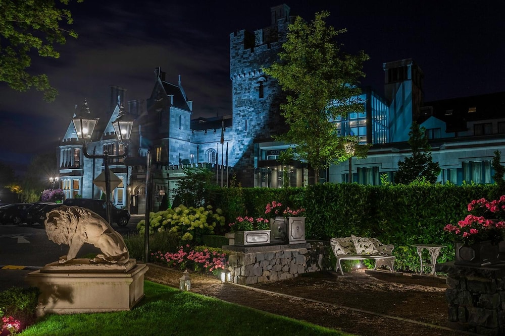 Clontarf Castle Hotel 58/61