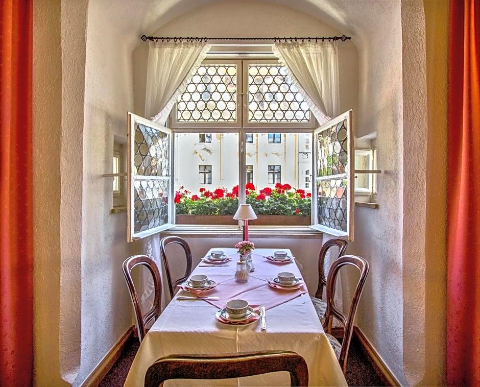 Hotel Adler 53/57