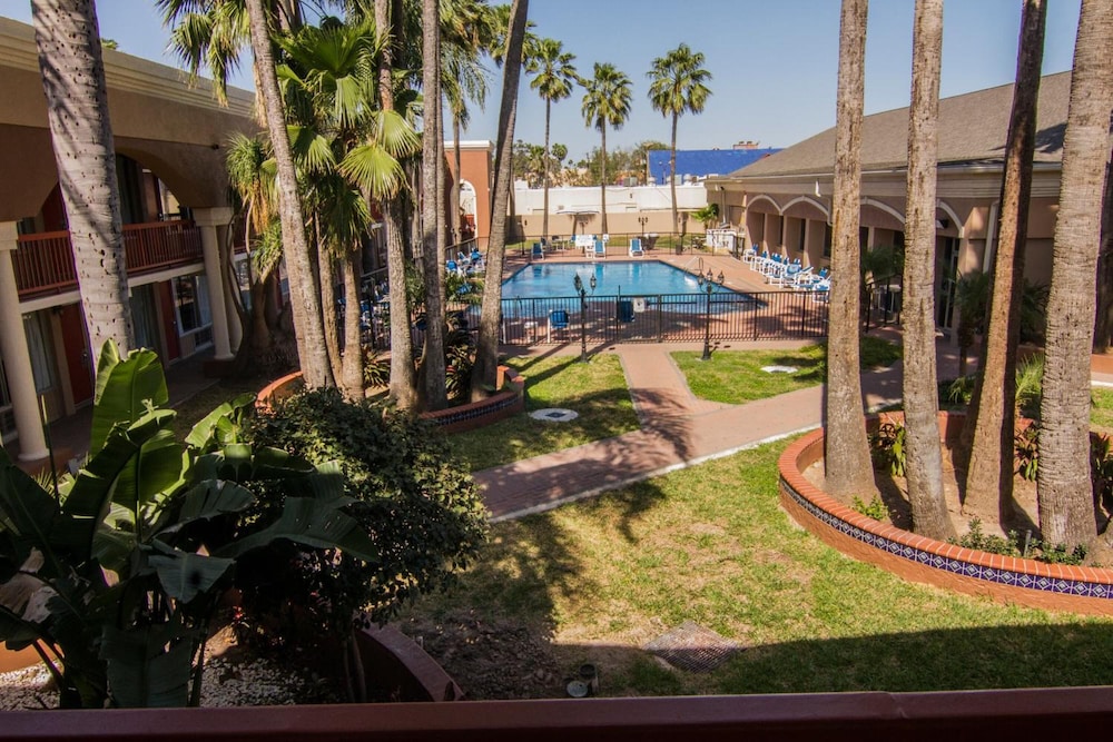 La Copa Hotel 48/53