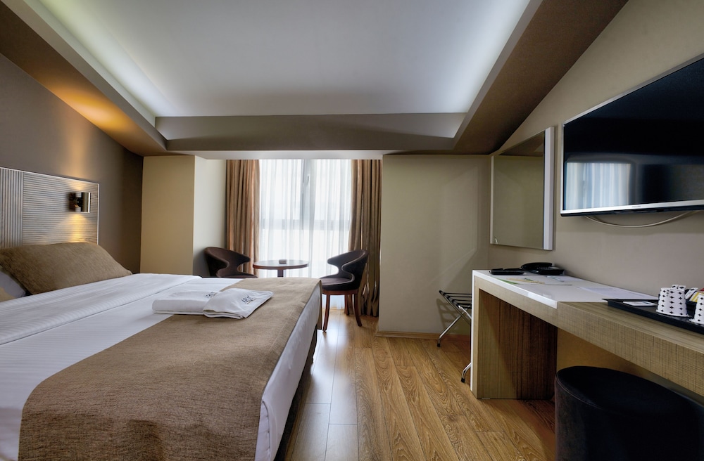 Arus Hotel 17/62