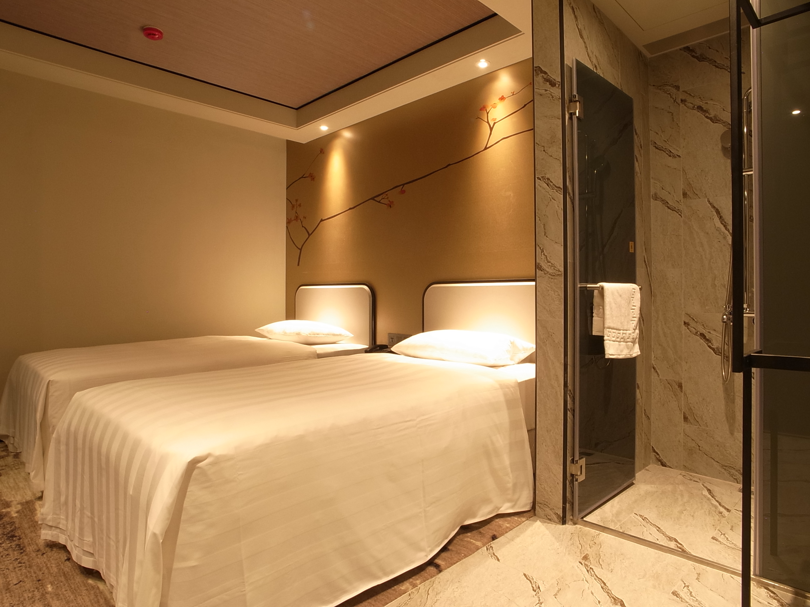 Inner, Twin Beds