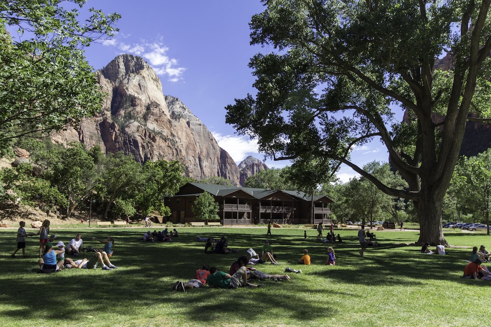 Zion Lodge Inside The Park 33/41