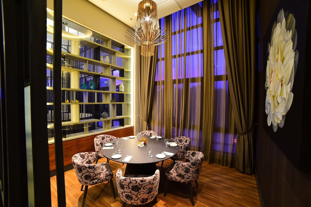 Mercure Selangor Selayang 30/70