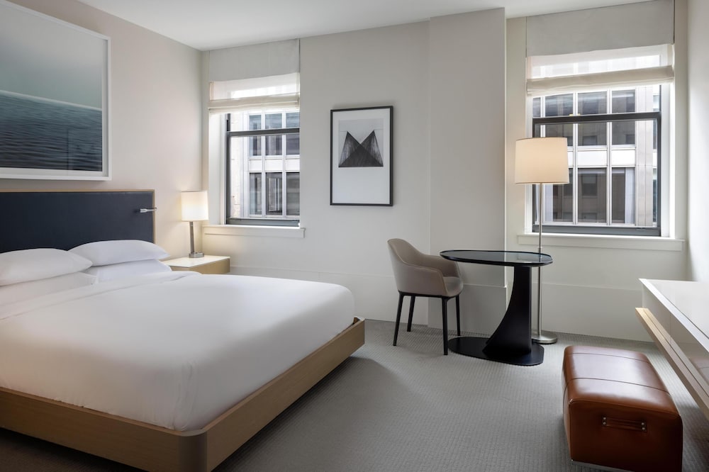 Hyatt Centric The Loop Chicago 24/79