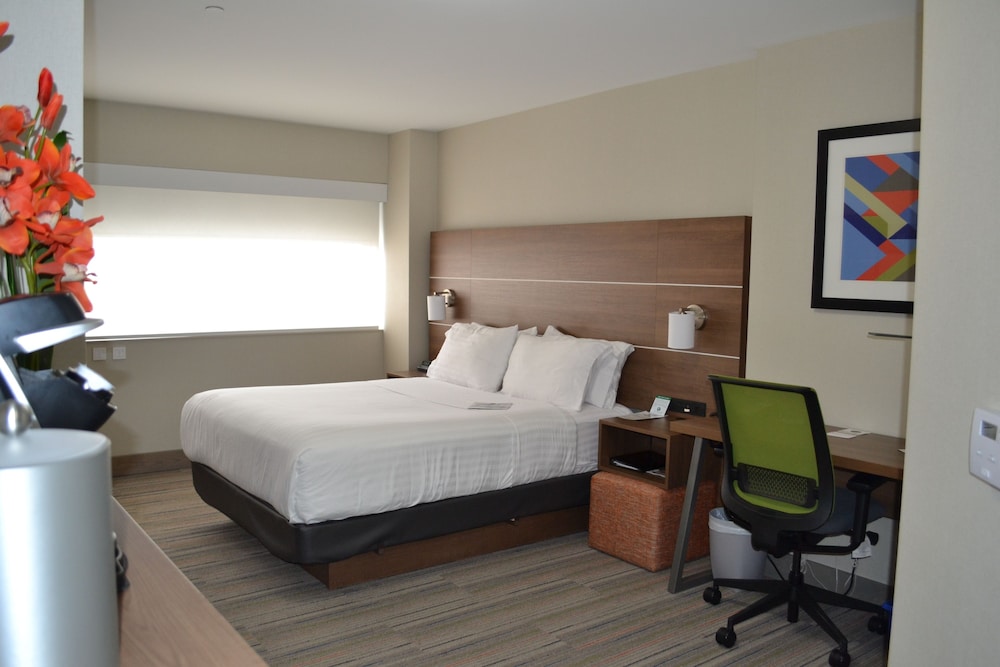 Holiday Inn Express Saint John Harbour Side Hotel 16/69