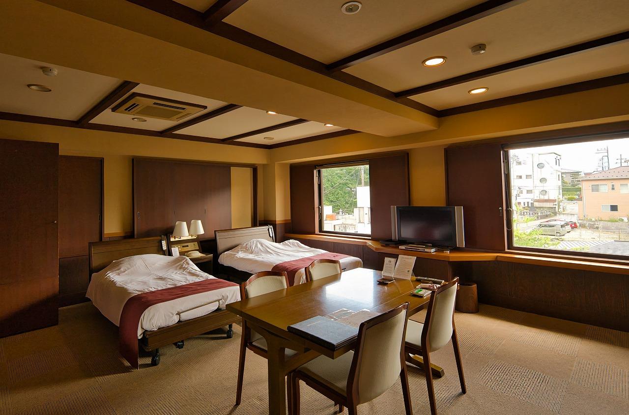 Universal, Deluxe, Suite, Mountain View, East Wing