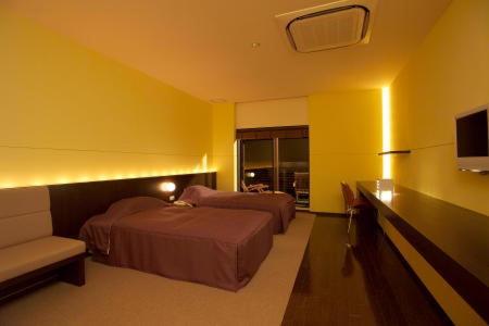 Mini, Standard, Twin Beds