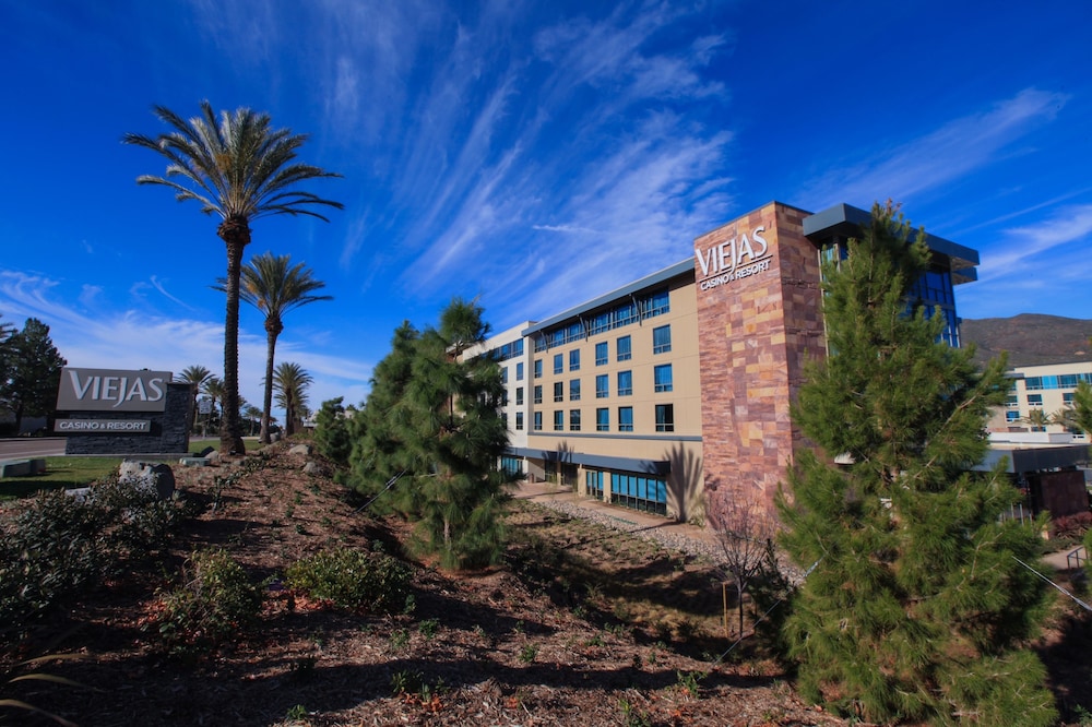 Viejas Casino Resort 3/50