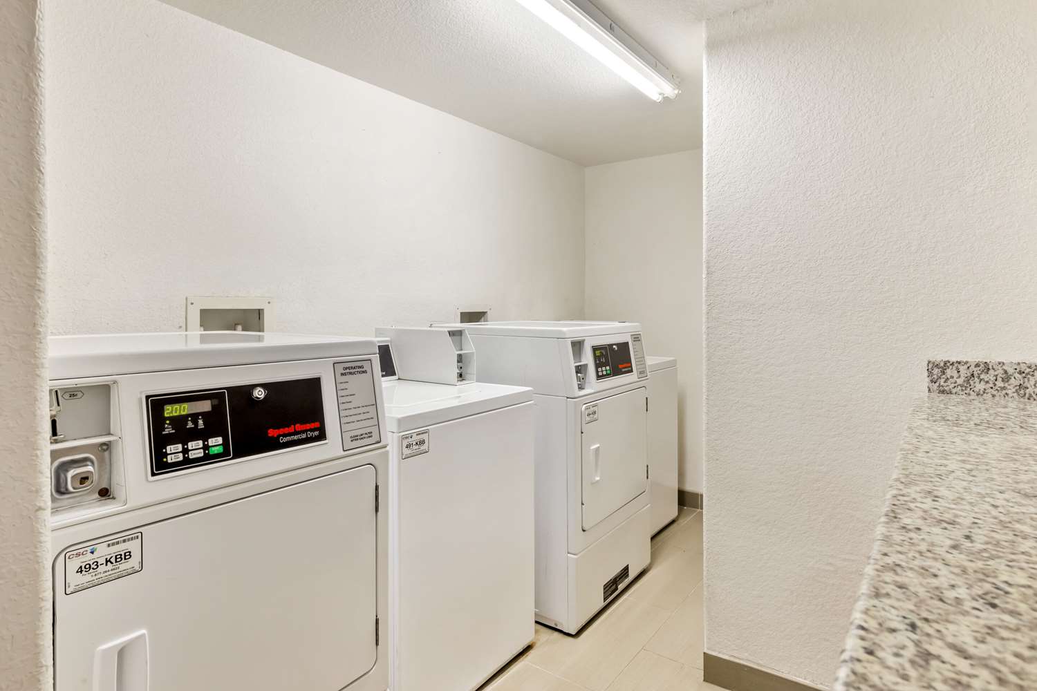 Comfort Inn & Suites Chesapeake - Portsmouth 9/33