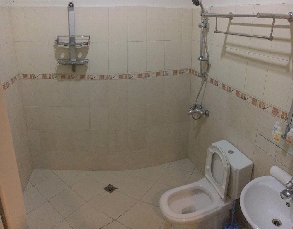 1521 Mactan Resort 83/85