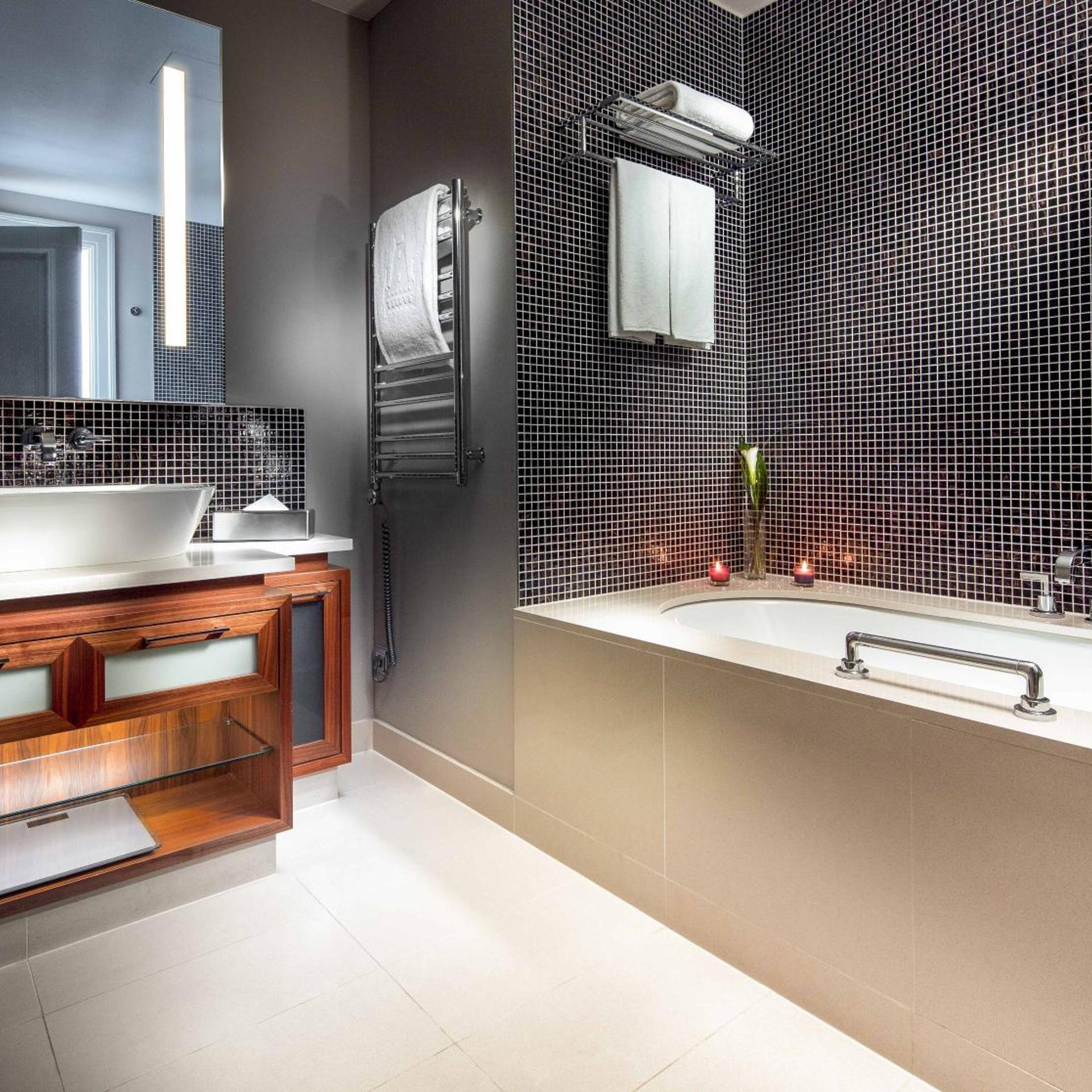 Executive, Suite, King Bed, Street View, Balcony, The Grand Mark Prague 3/3