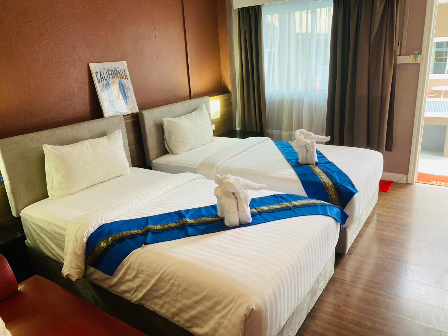 Type A, Deluxe, Twin Beds