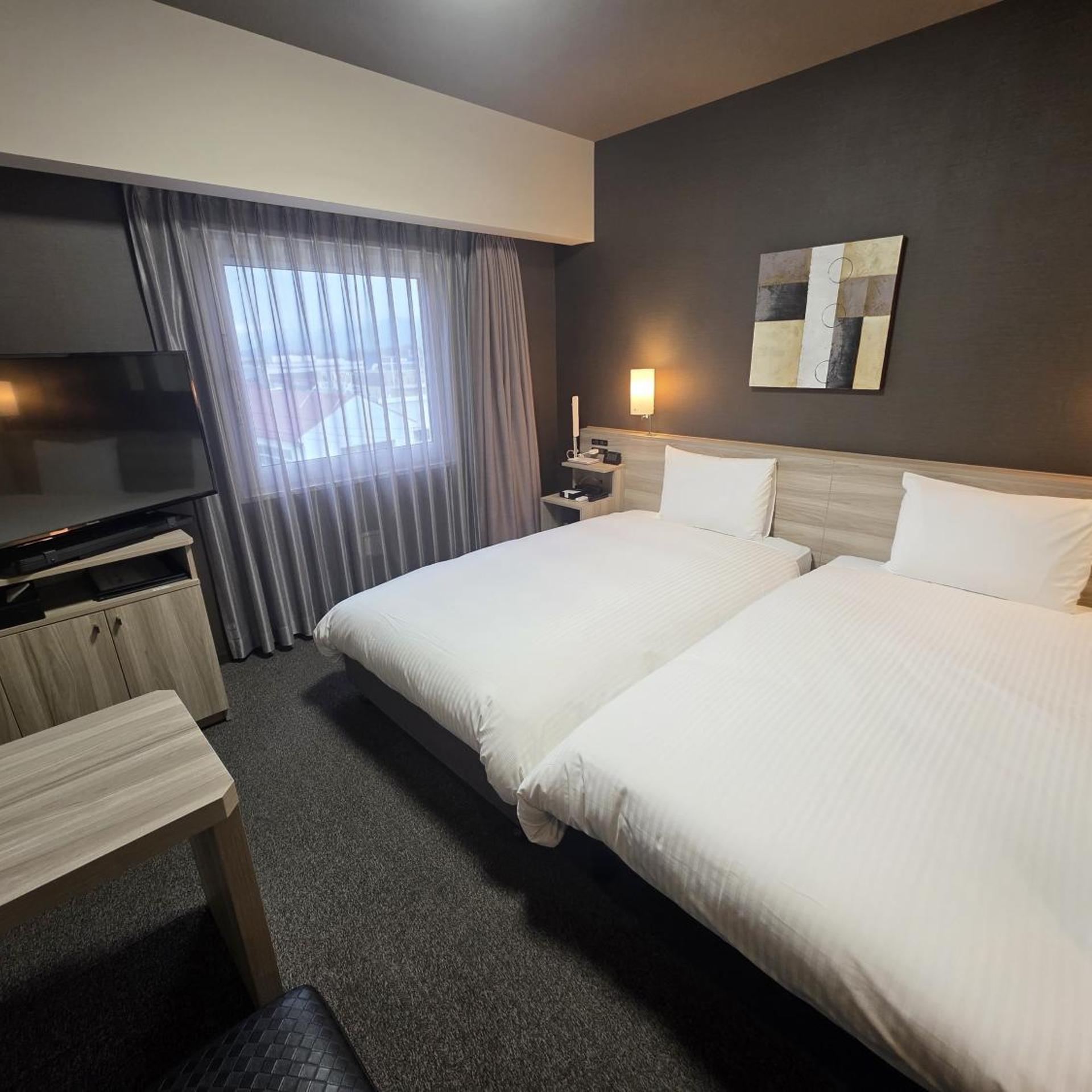 Room, Twin Beds